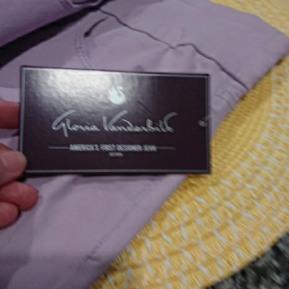 Gloria Vanderbilt Purple Bermuda Shorts Tailored  98% Cotton 2% Spandex - Picture 8 of 11